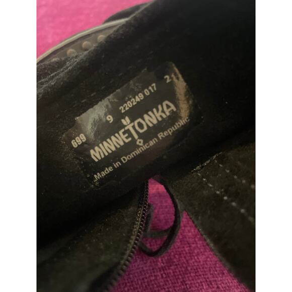 MINNETONKA Suede Fringe Moccasin Ankle Boot Black Size 9 SOUTHWESTERN Shoes - Picture 5 of 5